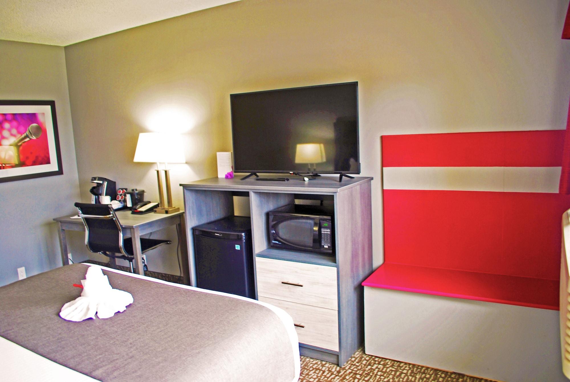 Ramada By Wyndham Edmonton Yellowhead Nw Esterno foto
