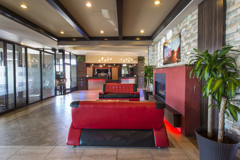 Ramada By Wyndham Edmonton Yellowhead Nw Esterno foto