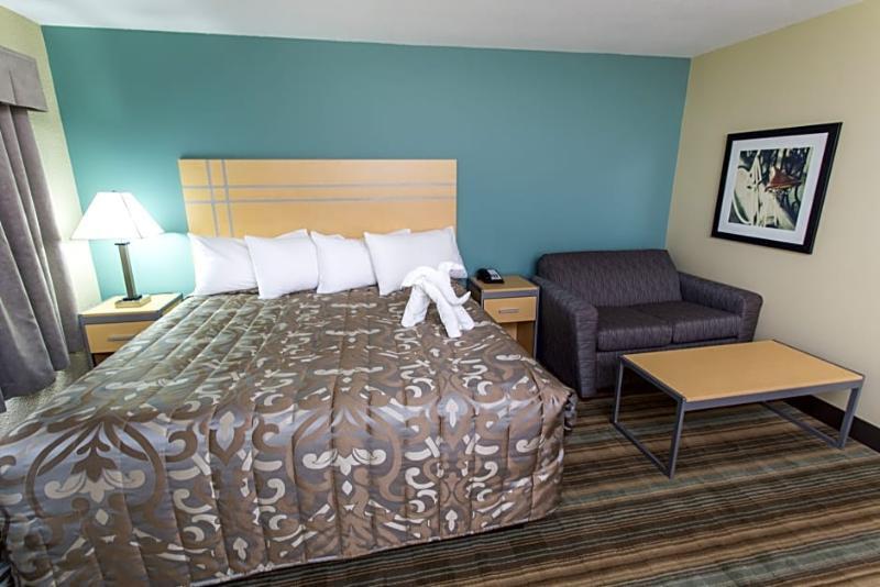 Ramada By Wyndham Edmonton Yellowhead Nw Esterno foto
